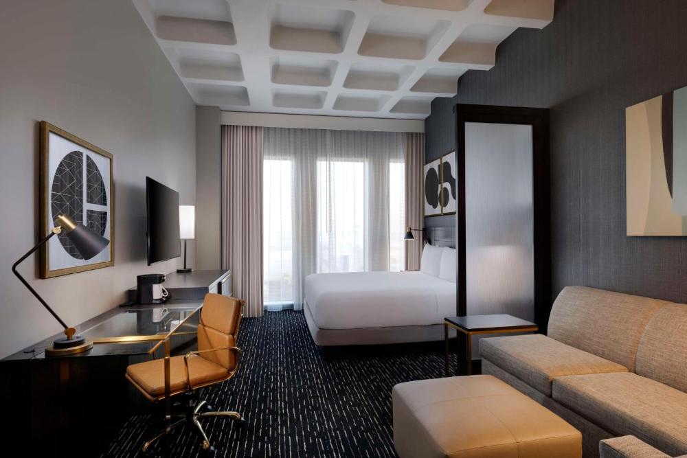 King Room with Sofa Bed - High Floor interior