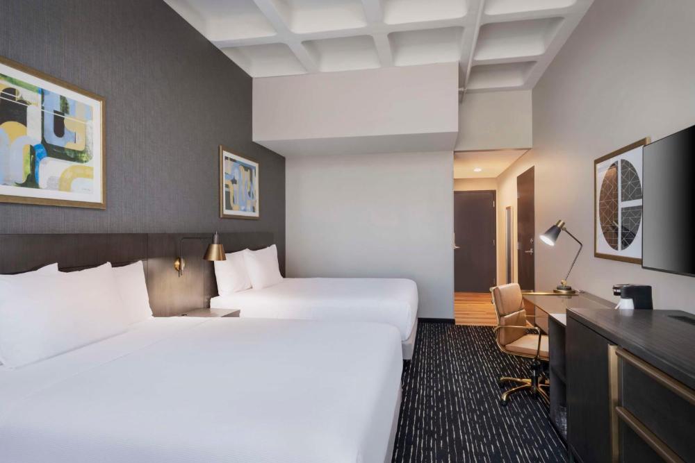 Queen Room with Two Queen Beds interior